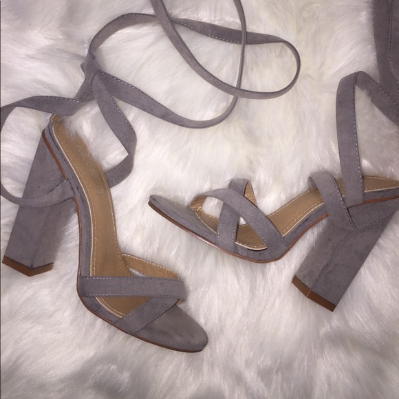 Shoes - Gray faux suede heels 💕